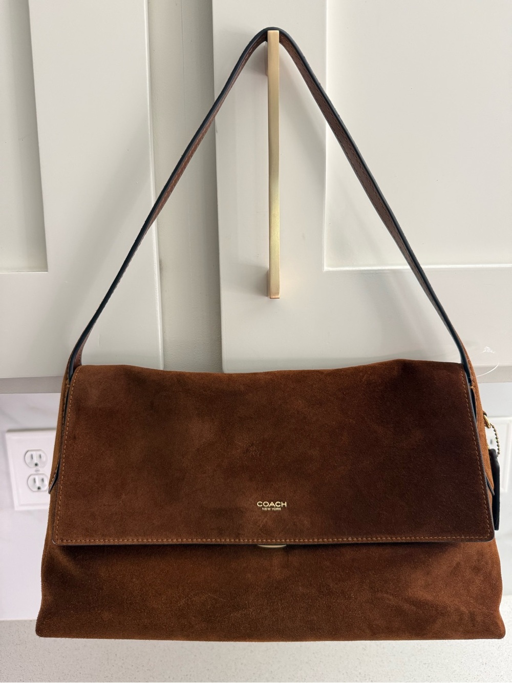 COACH Chelsea 36 Shoulder Bag - Picture 2 of 8